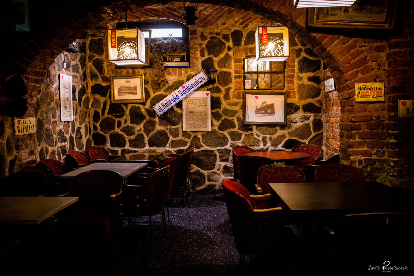 Wnętrze Pub Piwnica